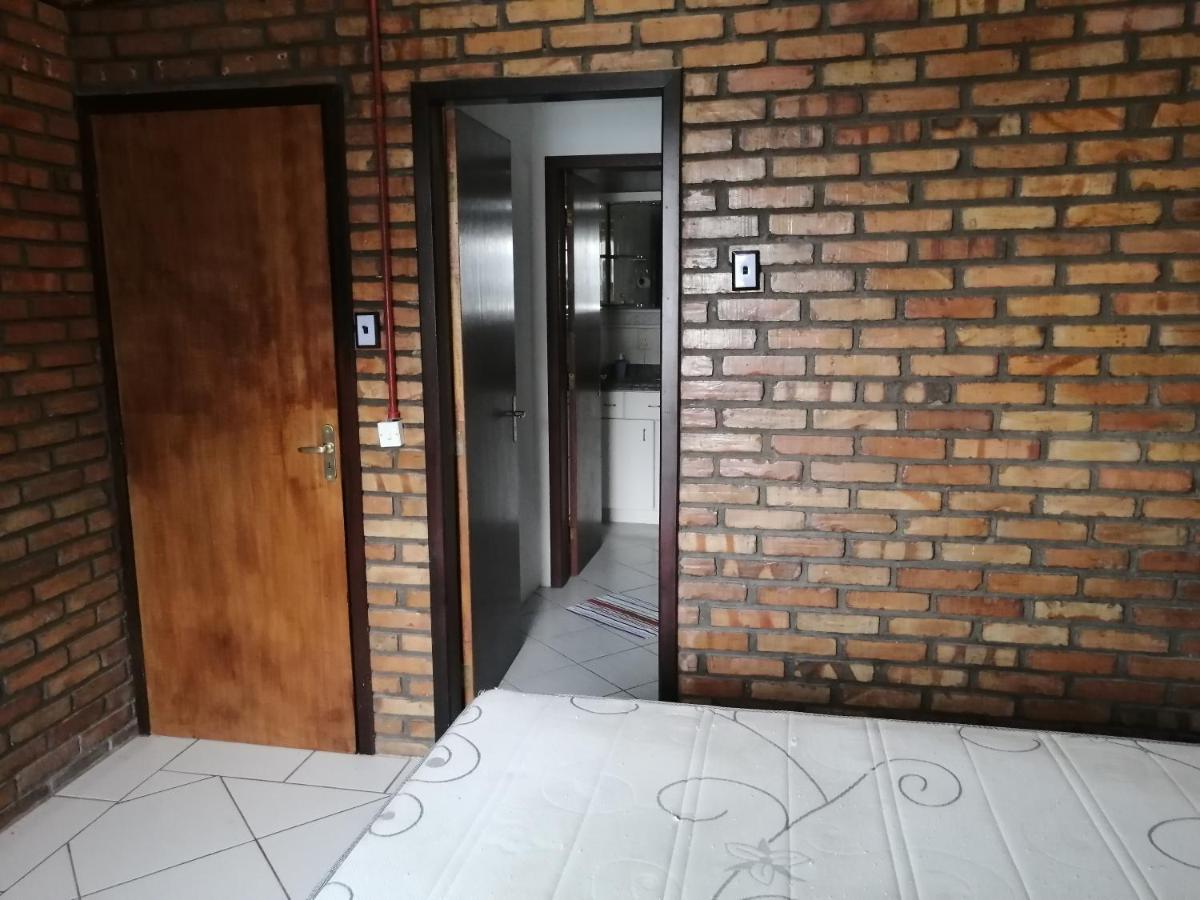 Florianópolis Coqueiros Hostel מראה חיצוני תמונה